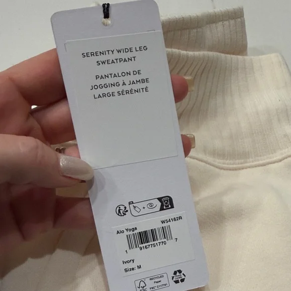 ALO Yoga Ivory Serenity Wide Leg Sweatpants size Medium - Picture 3 of 4